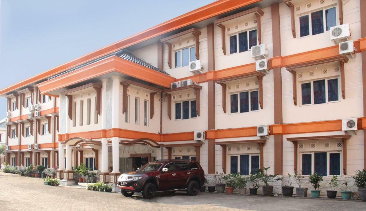 Hotel Wiwi Perkasa 2 Indramayu Екстериор снимка
